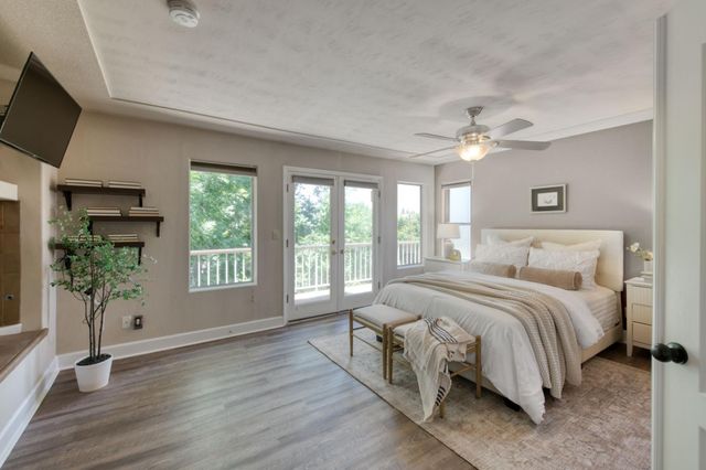 9465 N Madison Ridge, Fresno, CA 93720