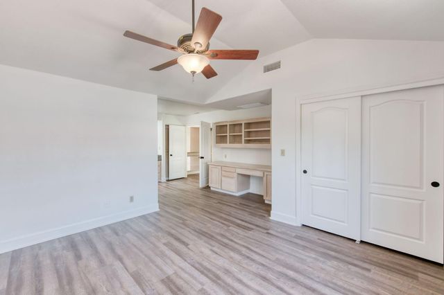 9465 N Madison Ridge, Fresno, CA 93720