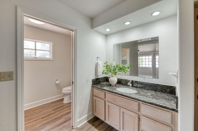 9465 N Madison Ridge, Fresno, CA 93720