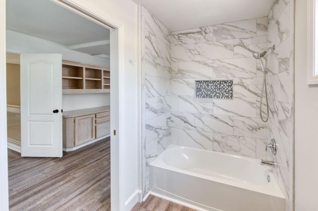 9465 N Madison Ridge, Fresno, CA 93720