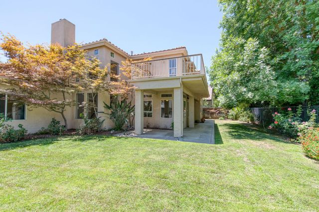 9465 N Madison Ridge, Fresno, CA 93720