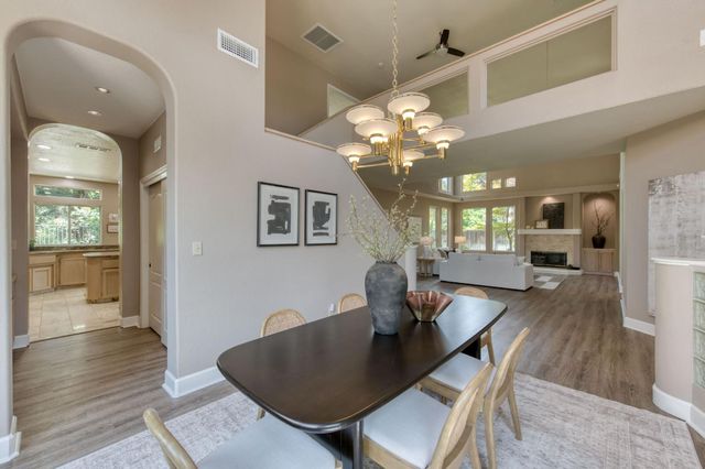 9465 N Madison Ridge, Fresno, CA 93720