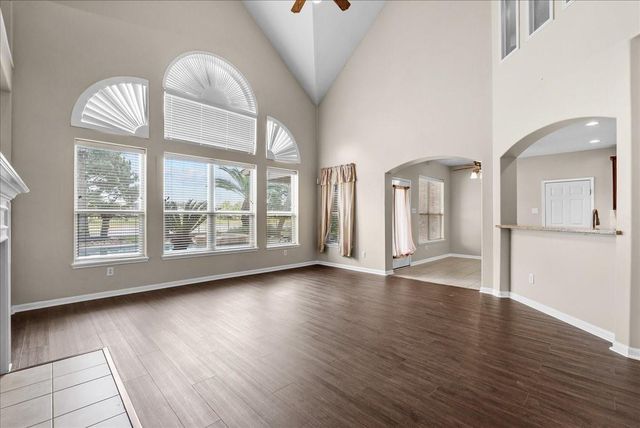 1618 Stoney Lake Drive, Friendswood, TX 77546