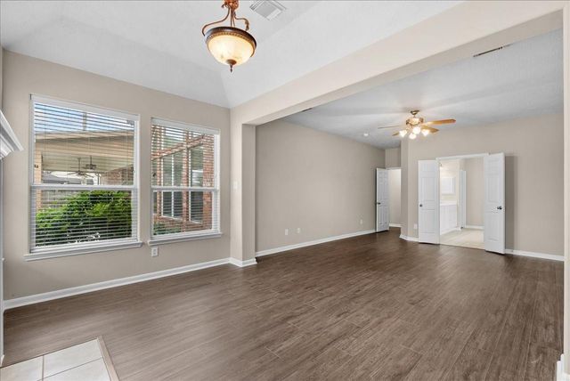 1618 Stoney Lake Drive, Friendswood, TX 77546