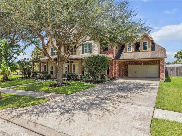 1618 Stoney Lake Drive, Friendswood, TX 77546