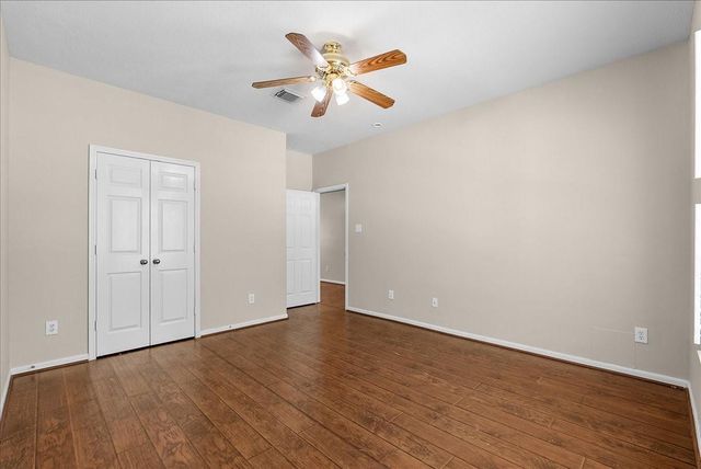 1618 Stoney Lake Drive, Friendswood, TX 77546