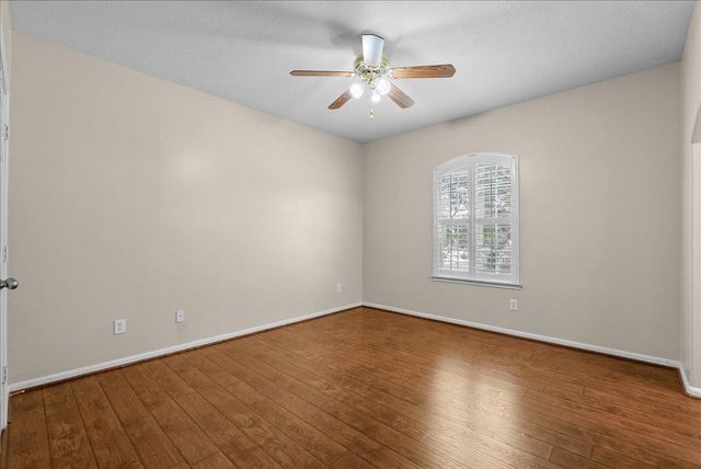 1618 Stoney Lake Drive, Friendswood, TX 77546