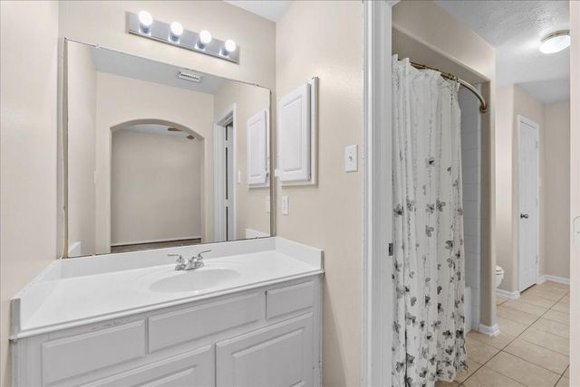 1618 Stoney Lake Drive, Friendswood, TX 77546