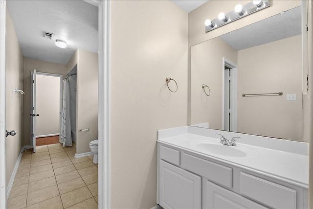 1618 Stoney Lake Drive, Friendswood, TX 77546