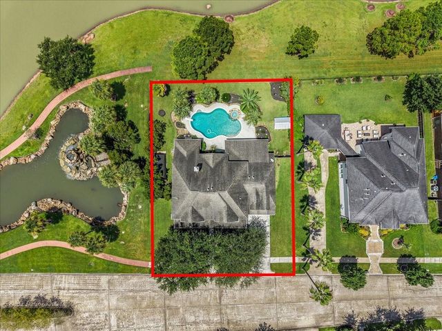 1618 Stoney Lake Drive, Friendswood, TX 77546