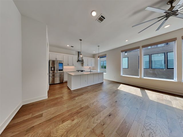 129 Oscar Drive, Dallas, TX 75203