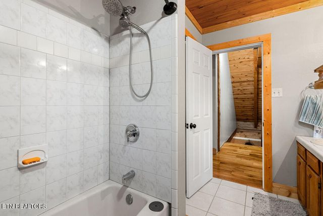 257 Copenhaver Rd, Lenoir City, TN 37771