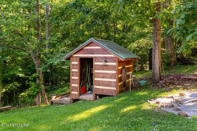 257 Copenhaver Rd, Lenoir City, TN 37771