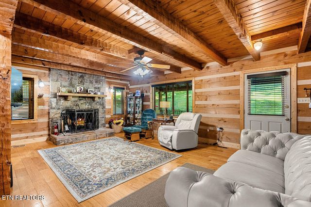 257 Copenhaver Rd, Lenoir City, TN 37771