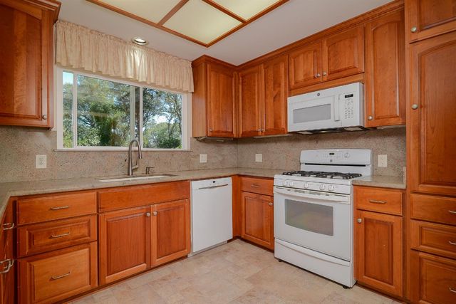 2718 King George Ct, El Dorado Hills, CA 95762