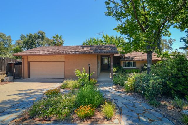 2718 King George Ct, El Dorado Hills, CA 95762
