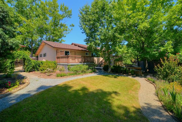 2718 King George Ct, El Dorado Hills, CA 95762