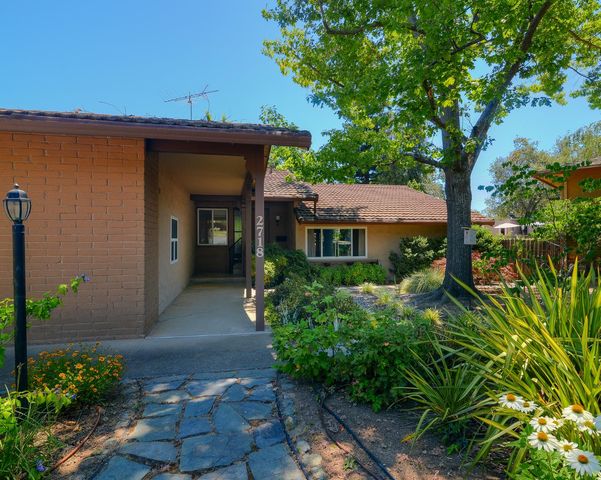 2718 King George Ct, El Dorado Hills, CA 95762