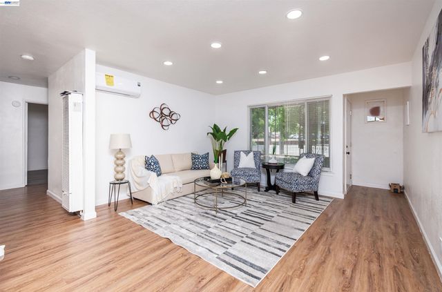 2257 Edison Avenue, Sacramento, CA 95821