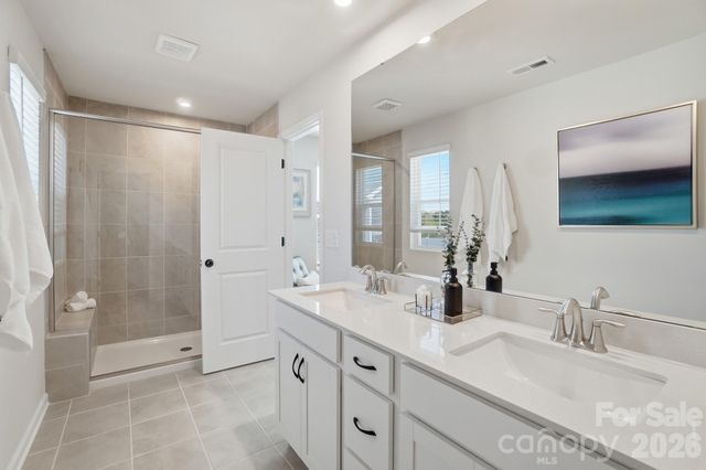 5234 Wyes Oak Lane, Charlotte, NC 28269