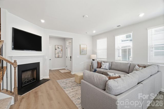 5234 Wyes Oak Lane, Charlotte, NC 28269