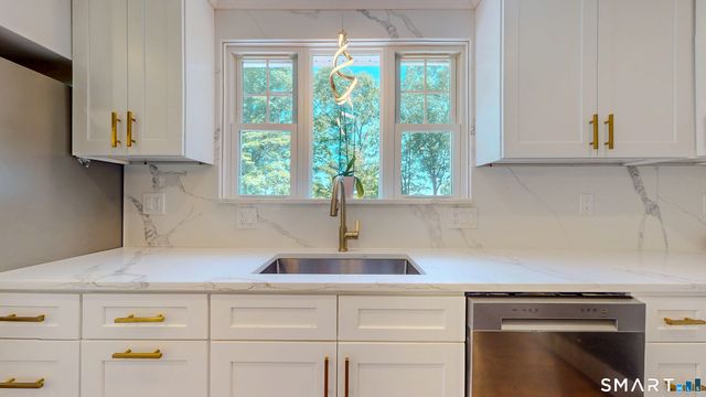 473 Summit Drive, Orange, CT 06477