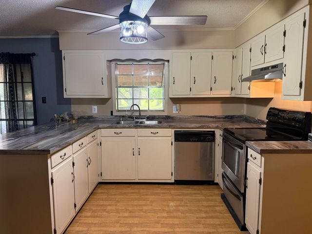 209 Emerald Drive, Thibodaux, LA 70301