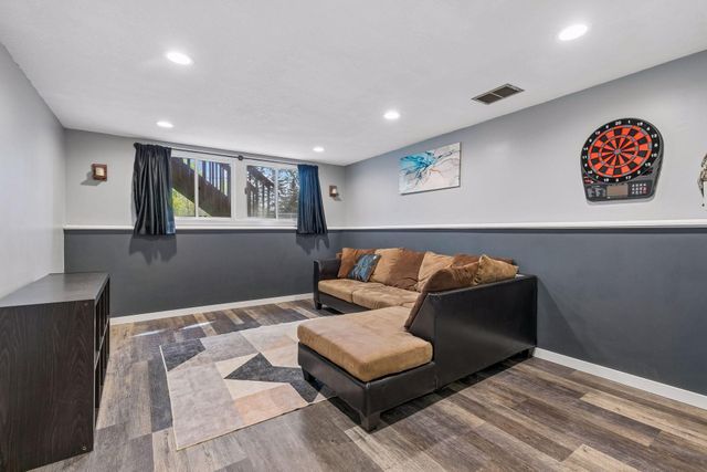 833 Oriole Drive, Apple Valley, MN 55124