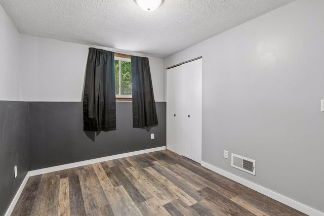 833 Oriole Drive, Apple Valley, MN 55124