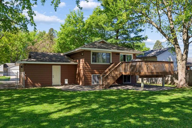 833 Oriole Drive, Apple Valley, MN 55124