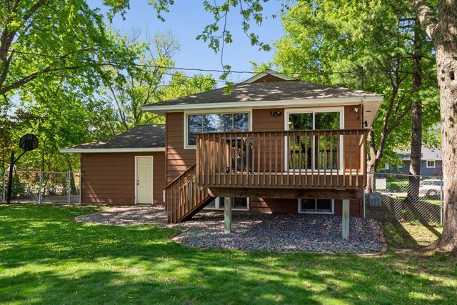 833 Oriole Drive, Apple Valley, MN 55124