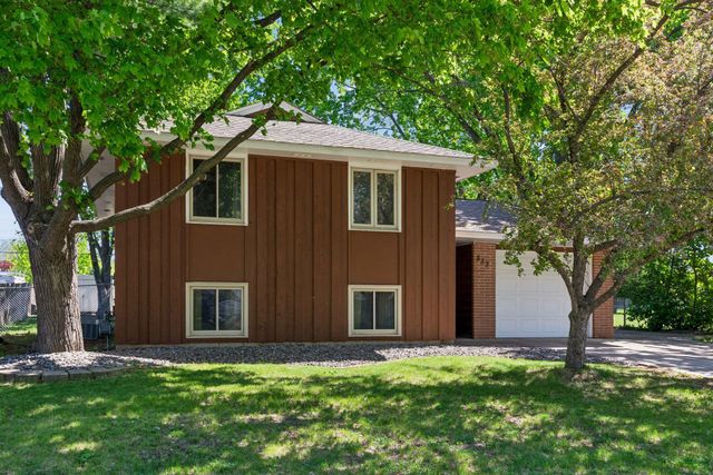 833 Oriole Drive, Apple Valley, MN 55124