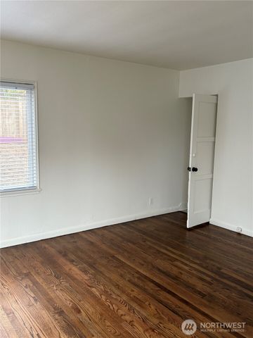 840 NW 54th Street, Seattle, WA 98107