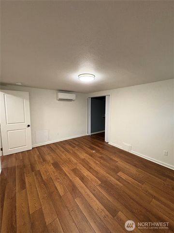 840 NW 54th Street, Seattle, WA 98107