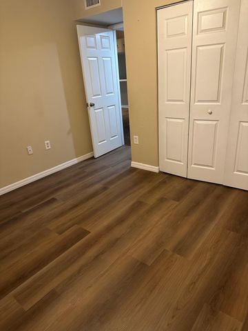 4197 N HAVERHILL Road 215, West Palm Beach, FL 33417