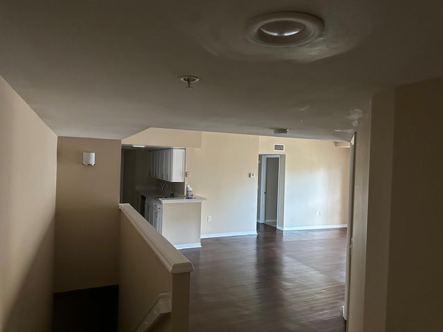 4197 N HAVERHILL Road 215, West Palm Beach, FL 33417