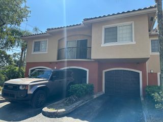 4197 N HAVERHILL Road 215, West Palm Beach, FL 33417