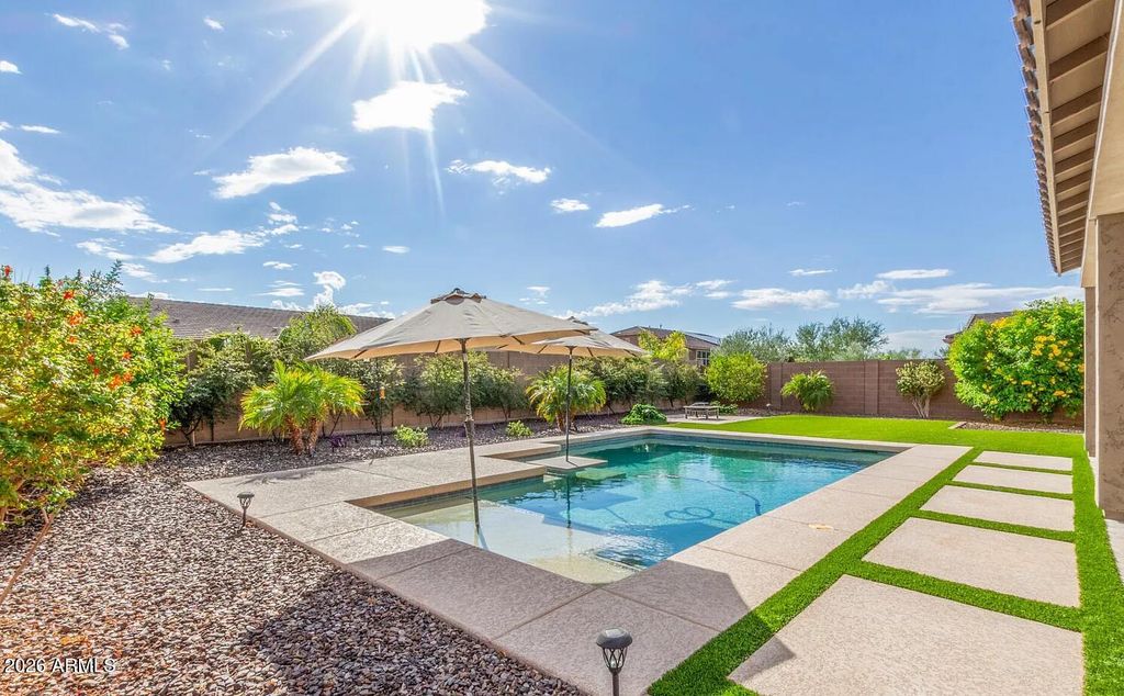 11853 W NADINE Way, Peoria, AZ 85383 — photo 2