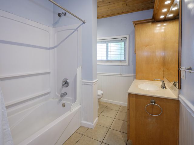 52120 Kern Drive, Three Rivers, MI 49093