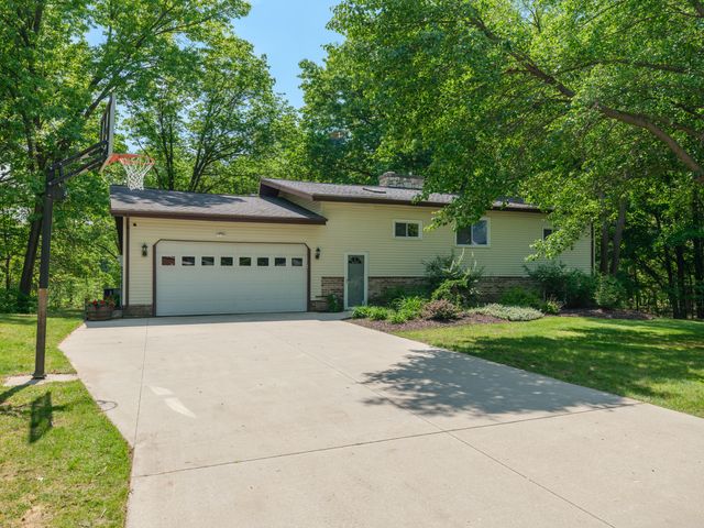 52120 Kern Drive, Three Rivers, MI 49093
