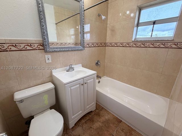 7000 23RD St 42, Miami, FL 33155