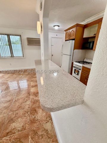 7000 23RD St 42, Miami, FL 33155