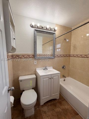 7000 23RD St 42, Miami, FL 33155