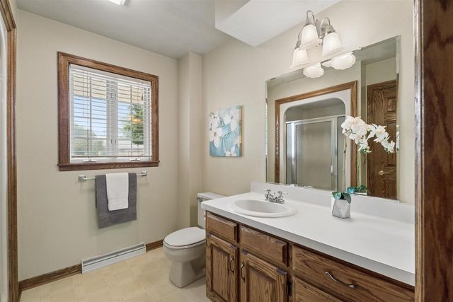 W2880 OAKRIDGE DRIVE, Appleton, WI 54915