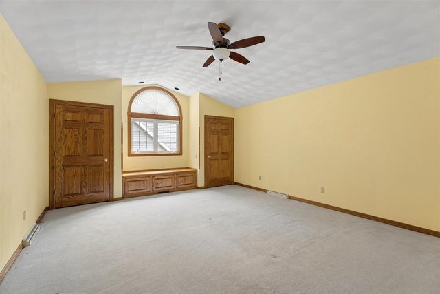 W2880 OAKRIDGE DRIVE, Appleton, WI 54915