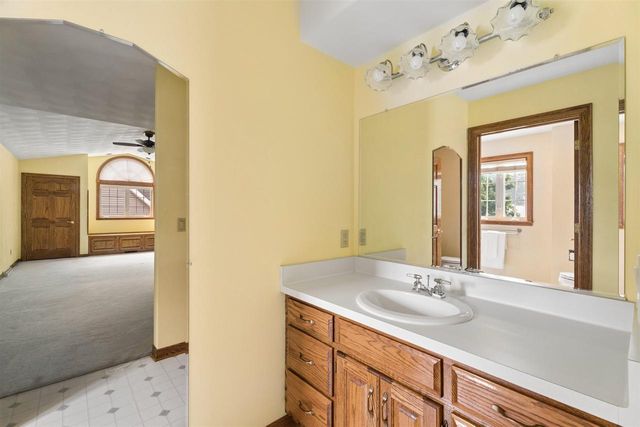 W2880 OAKRIDGE DRIVE, Appleton, WI 54915