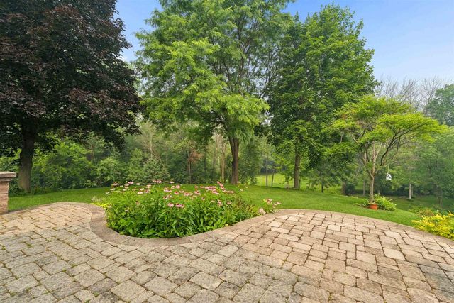 W2880 OAKRIDGE DRIVE, Appleton, WI 54915