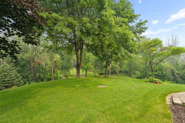 W2880 OAKRIDGE DRIVE, Appleton, WI 54915