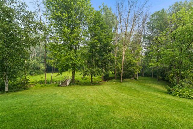 W2880 OAKRIDGE DRIVE, Appleton, WI 54915