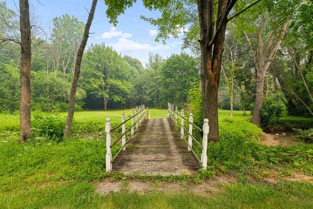 W2880 OAKRIDGE DRIVE, Appleton, WI 54915